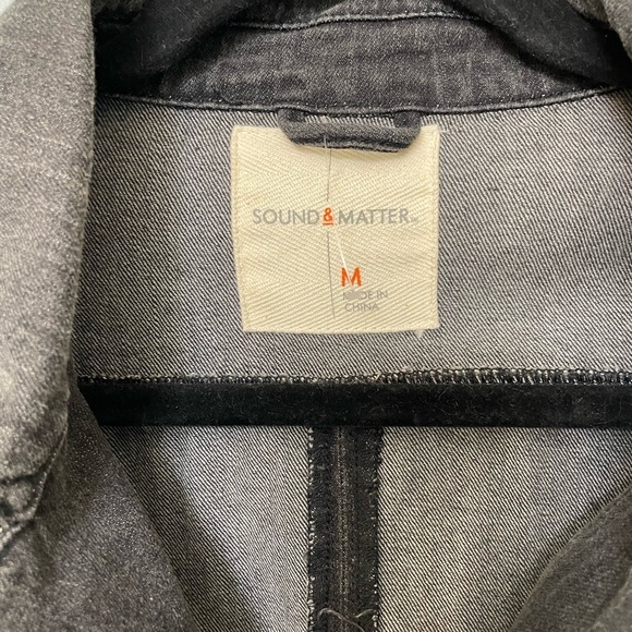 Sound & Matter Distressed Black cropped jean jacket with studs - Picture 6 of 12